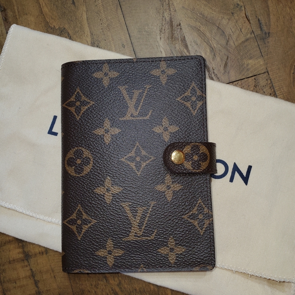 **SOLD**LOUIS VUITTON SMALL AGENDA MONO